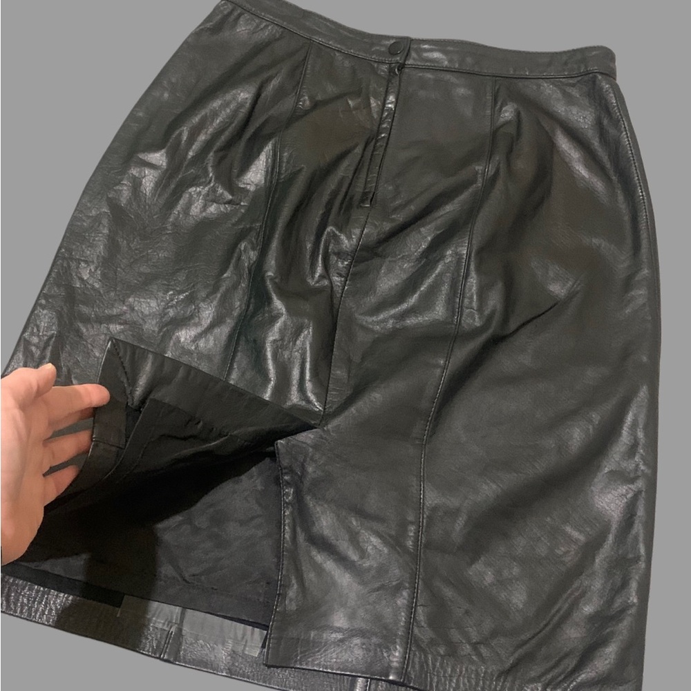 VINTAGE LEATHER SKIRT! - Picture 2 of 6